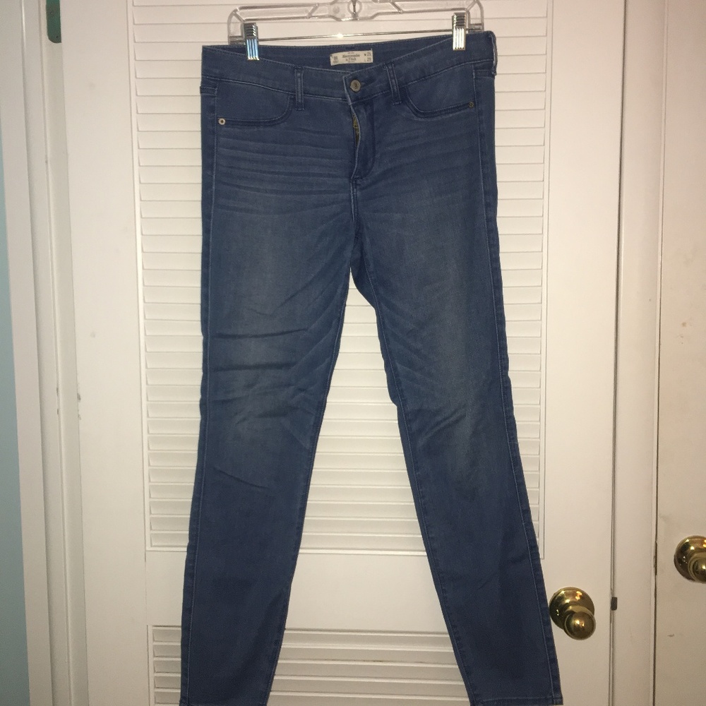 Abercrombie & Fitch Light Wash Jeggings